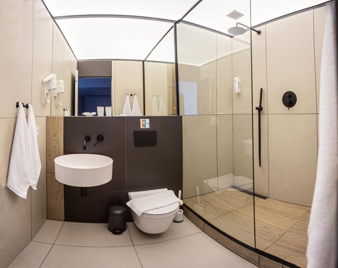 Sunday Hotel Odessa Ngoại thất bức ảnh