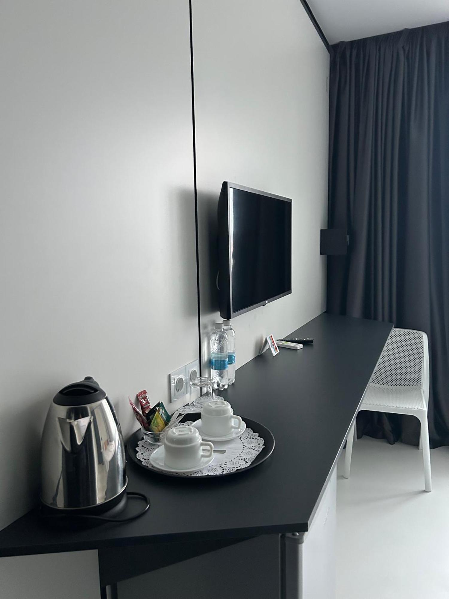 Sunday Hotel Odessa Ngoại thất bức ảnh